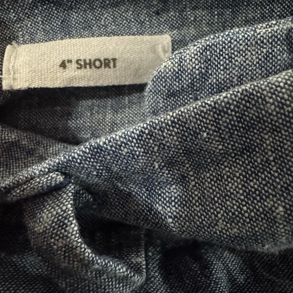 Loft Outlet Shorts Size 10, Zip Front, Side slash Pockets - Picture 3 of 4